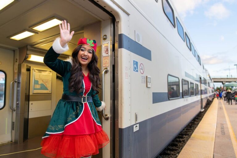 All Aboard the Metrolink Holiday Express Train! - City of Santa Clarita